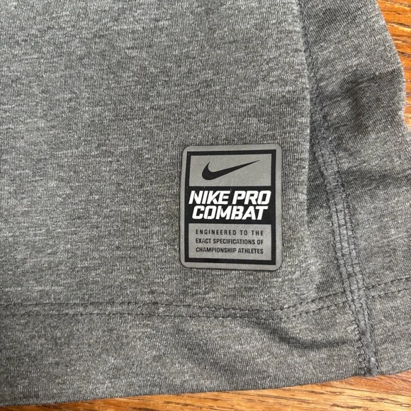 Nike Pro Combat Dri Fit Fitted GreyShort Sleeve Performance Men’s Large Shirt - Picture 12 of 12